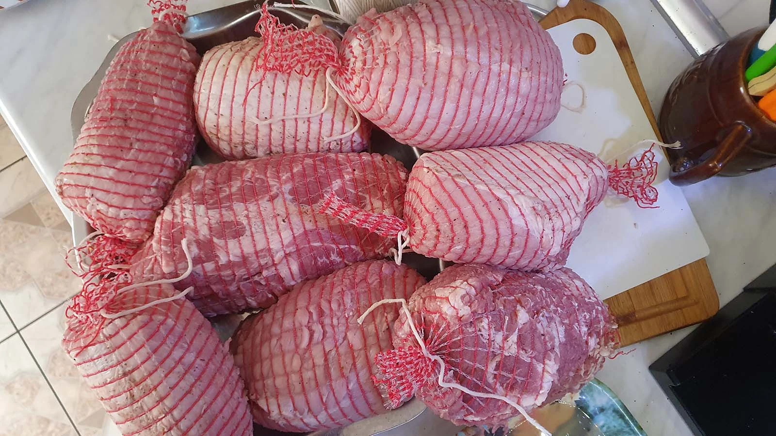 W naszej altanie można równierz wędzić ryby i wędliny