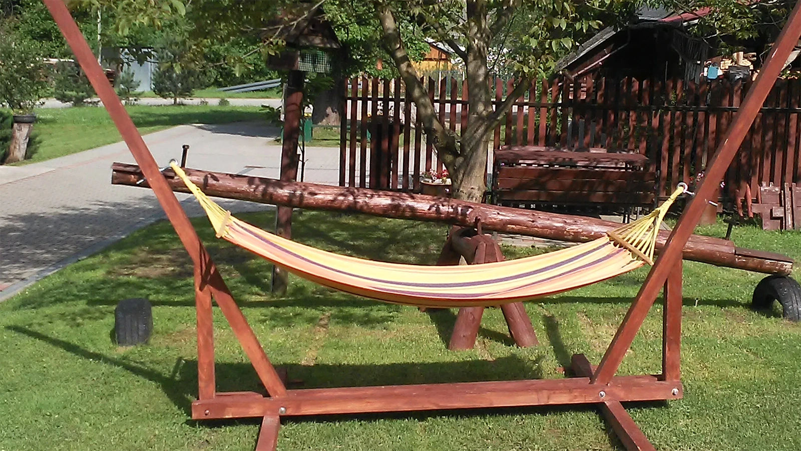 Hamaki huśtawki oraz inne atrakcje dla dzieci i nie tylko